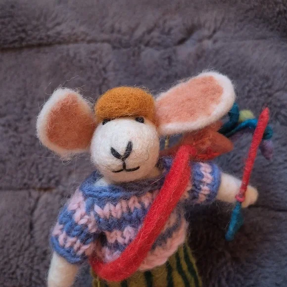 Golf Handmade Felt Bunny Ornament From Anthropologie, Brand New W Tags! - Picture 6 of 11